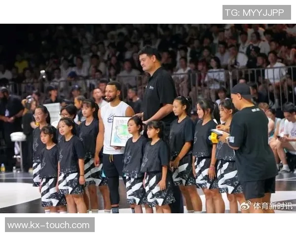 姚明与库里共聚一堂畅谈篮球梦想分享人生经历的温馨晚宴 姚明与库里共聚一堂畅谈篮球梦想分享人生经历的温馨晚宴