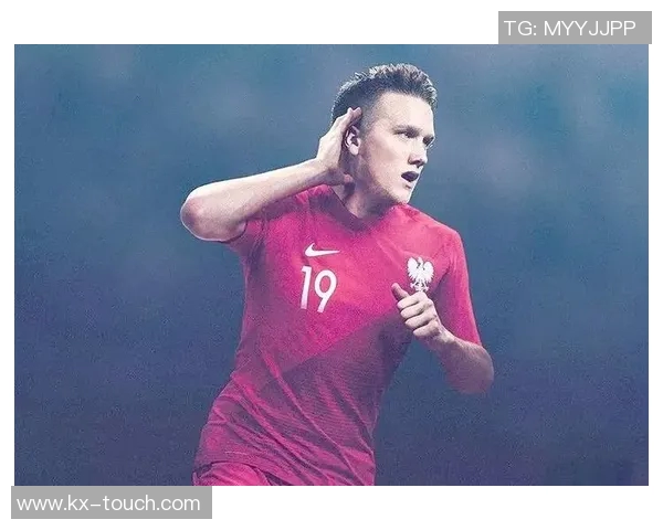 足球明星队球衣全景展示让你领略各大球队风采与个性设计 足球明星队球衣全景展示让你领略各大球队风采与个性设计