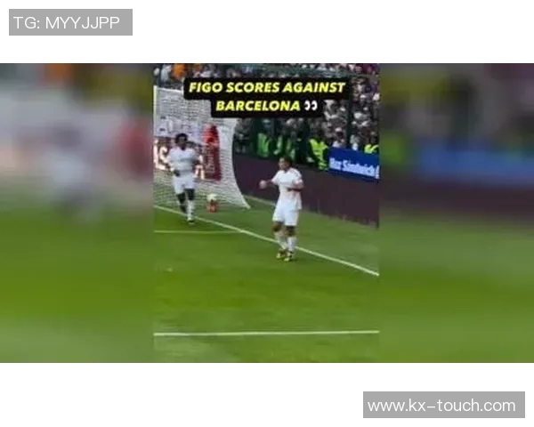 足球明星菲戈与花花的奇妙相遇探索足球与艺术的完美结合