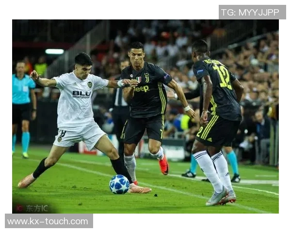 尤文图斯与巴伦西亚激战回顾精彩瞬间全解析 尤文图斯与巴伦西亚激战回顾精彩瞬间全解析