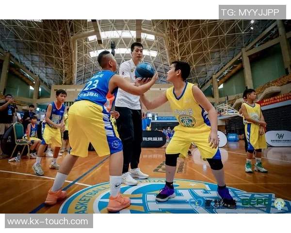 篮球明星吴建豪的传奇人生与篮球梦想的追逐之路